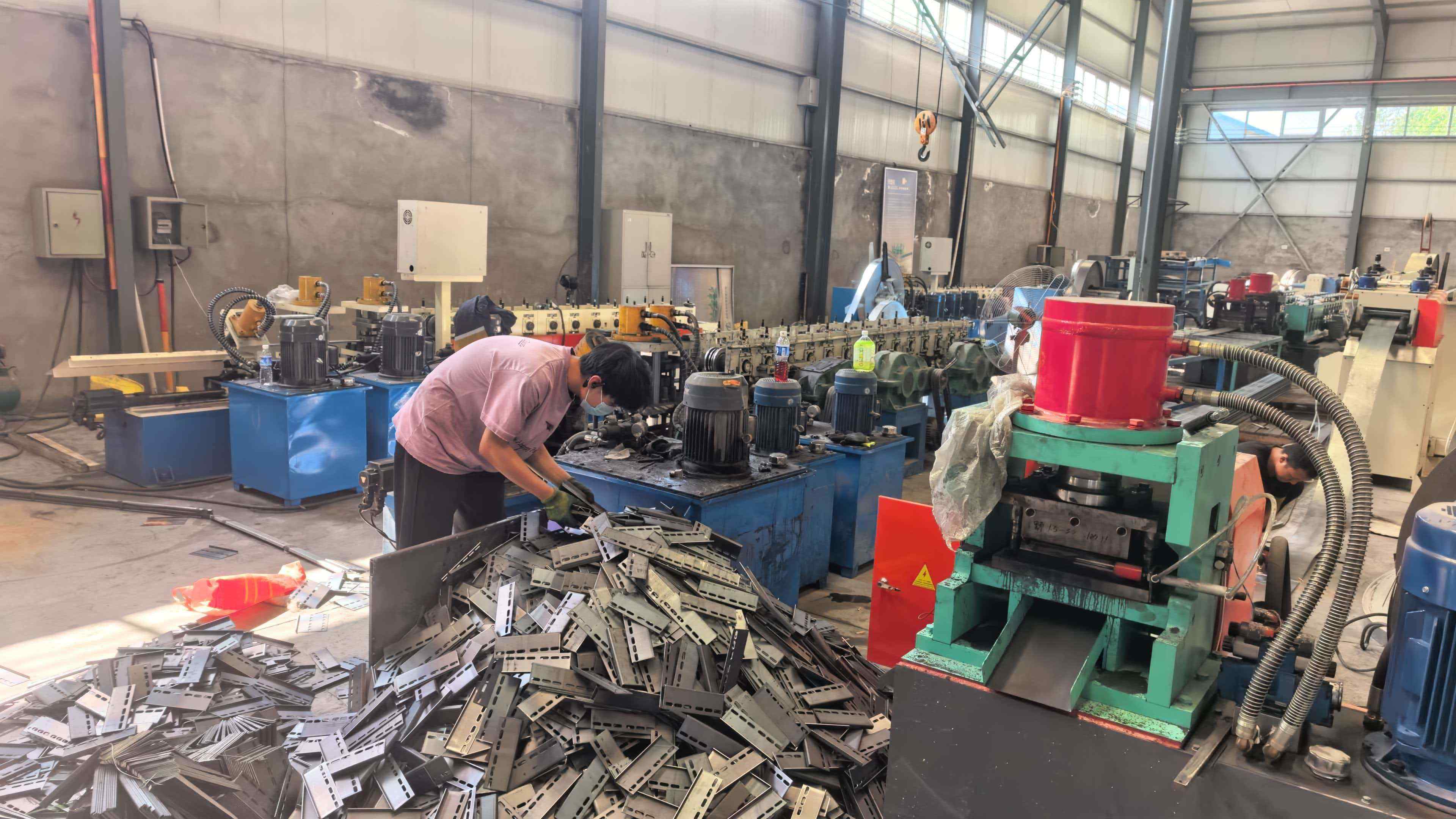 盘锦市工业厂房桥架锌铝镁桥架 - 一站式服务